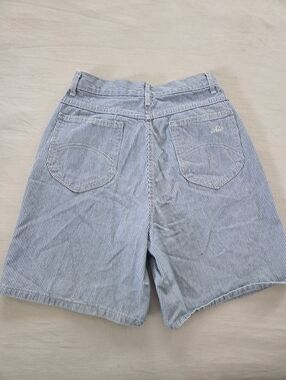Vintage Chic Striped Light Blue Women’s Jean Shorts 27 Inch Waist Summer